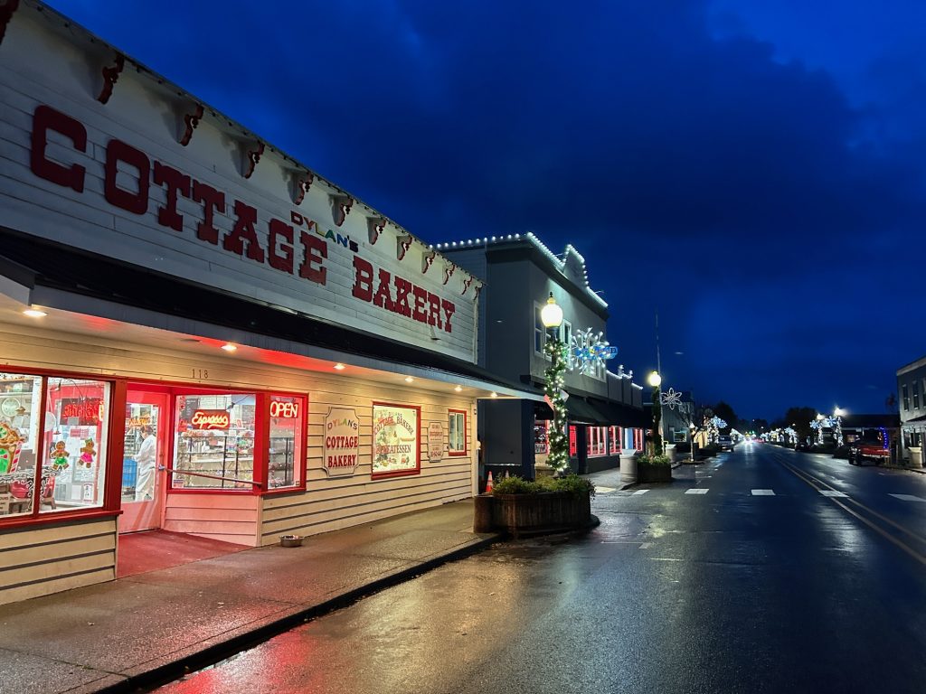 Shopping on Washington’s Evergreen Coast for the Holidays