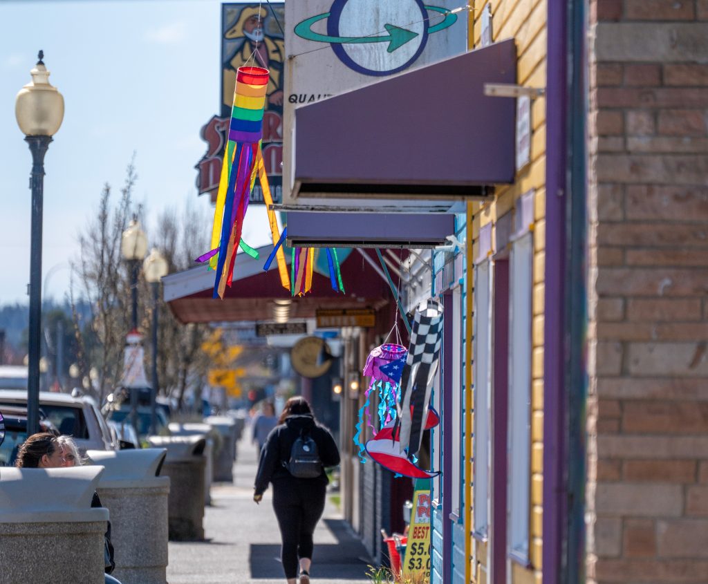 Shopping on Washington’s Evergreen Coast for the Holidays